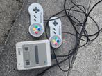 Super Nintendo mini met 2 controllers en boekje, Spelcomputers en Games, Spelcomputers | Nintendo Super NES, Ophalen of Verzenden