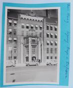 Zwart-wit foto  ingang Departement van Defensie Den Haag., Ophalen of Verzenden, 1940 tot 1960, Ongelopen, Zuid-Holland