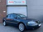 Volkswagen Passat 2.8 V6 Highline 4Motion! Unieke kmstand!, Automaat, Gebruikt, Origineel Nederlands, Bedrijf