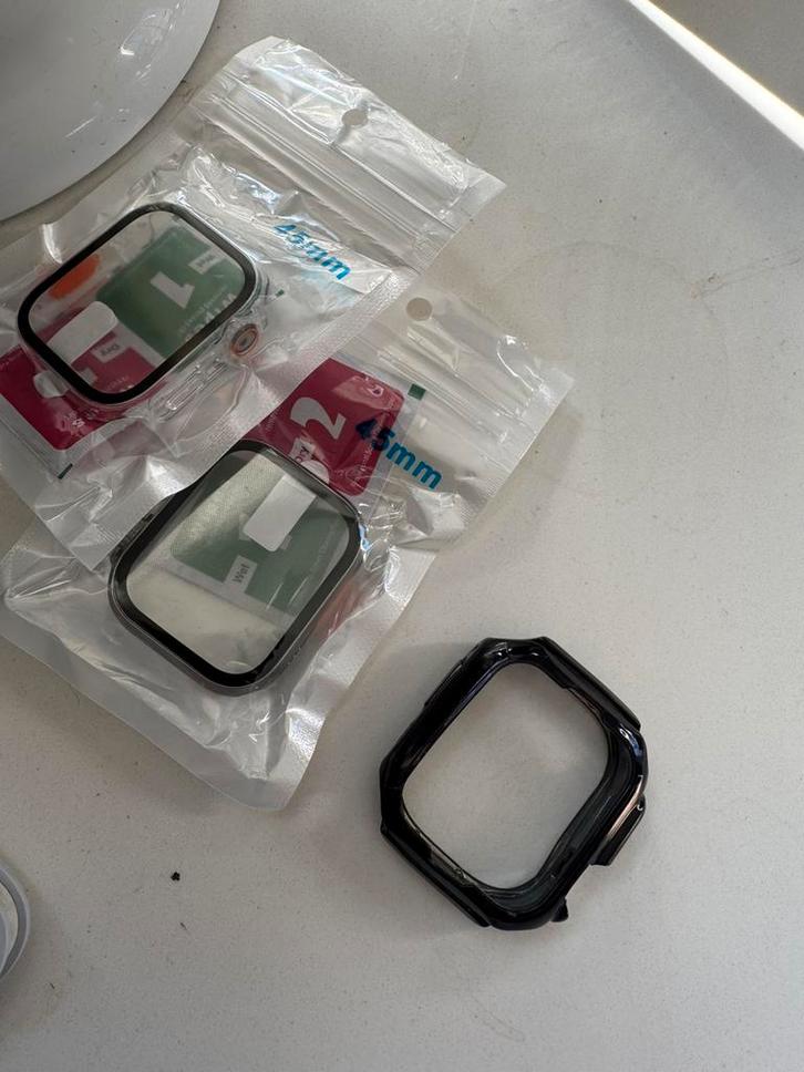 IWatch Apple screen cover protector 45mm, Telecommunicatie, Wearable-accessoires, Zo goed als nieuw, Bandje, Ophalen of Verzenden