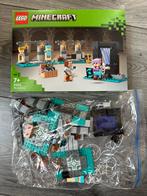 Lego minecraft 21252 De wapensmederij, Ophalen of Verzenden, Zo goed als nieuw, Complete set, Lego