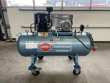 Airpress K300/600 Elektrische Zuigercompressor 3 kW 400 L /  beschikbaar voor biedingen