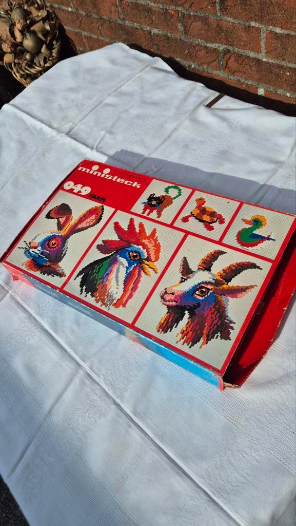 Retro Ministeck 049 Farm - Vintage Knutselset, Hobby en Vrije tijd, Ministeck, Gebruikt, Box-set, Ophalen
