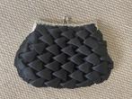 Zwarte feestelijke clutch van gevlochten satijnachtige stof, Ophalen of Verzenden, Zo goed als nieuw, Zwart, Avondtasje