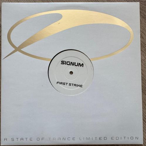 Signum ‎– First Strike | Trance klassieker 12" vinyl, Cd's en Dvd's, Vinyl | Dance en House, Zo goed als nieuw, Techno of Trance