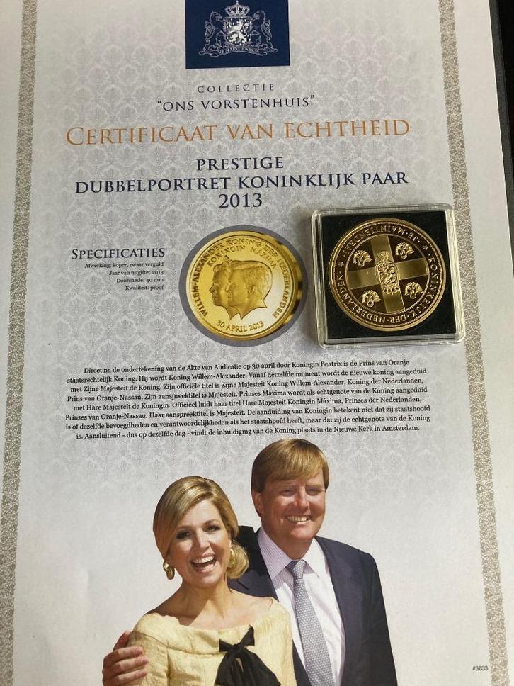 2 Herdenkingsmunten Koningspaar, Verzamelen, Koninklijk Huis en Royalty, Nieuw, Postzegel(s) of Munt(en), Nederland, Verzenden