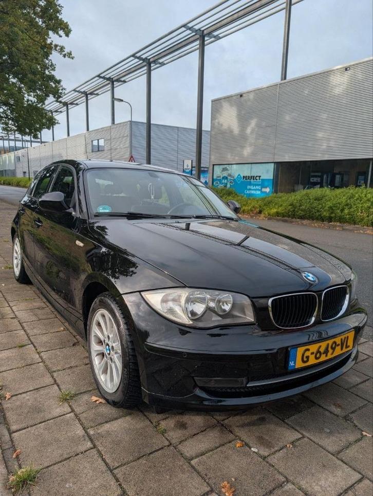 BMW 1-Serie 2.0 116I 5DR 2011 Zwart airco APK, Auto's, BMW, Particulier, 1-Serie, B, Geïmporteerd, Ophalen
