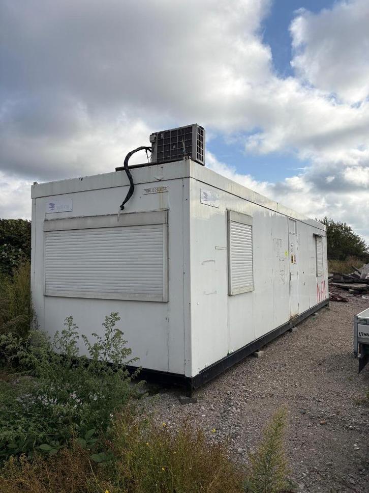Gebruikte directiekeet / bouwkeet 10x3m + sanitair en pantry, Doe-het-zelf en Verbouw, Bouwketen en Schaftketen, Gebruikt, Ophalen