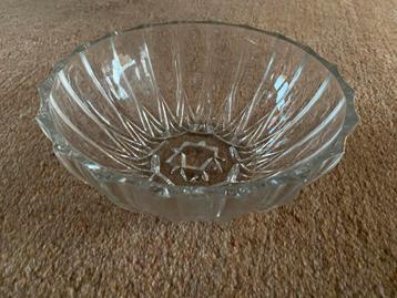 Franse Glazen schaal - Mooie decoratie beschikbaar voor biedingen