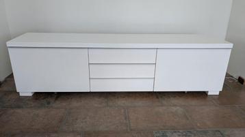 Ikea TV meubel hoogglans wit beschikbaar voor biedingen