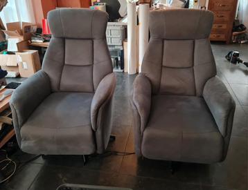 2 electrice fauteuils  beschikbaar voor biedingen