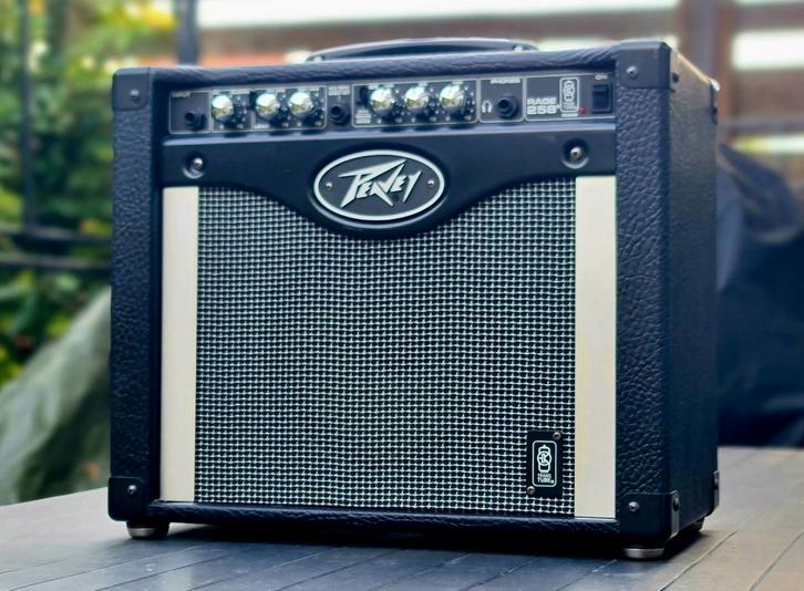 Peavey Rage 258 Gitaarversterker - Nieuwstaat, Muziek en Instrumenten, Versterkers | Bas en Gitaar, Zo goed als nieuw, Gitaar