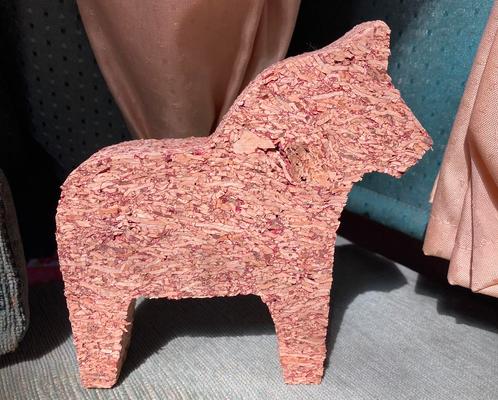 Dala paard kurk Zweden Vinterfint-lijn Dalarna Ikea, Antiek en Kunst, Curiosa en Brocante, Verzenden