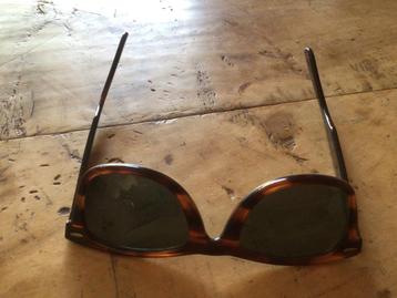 Ray Ban zonnebril wayfarer beschikbaar voor biedingen