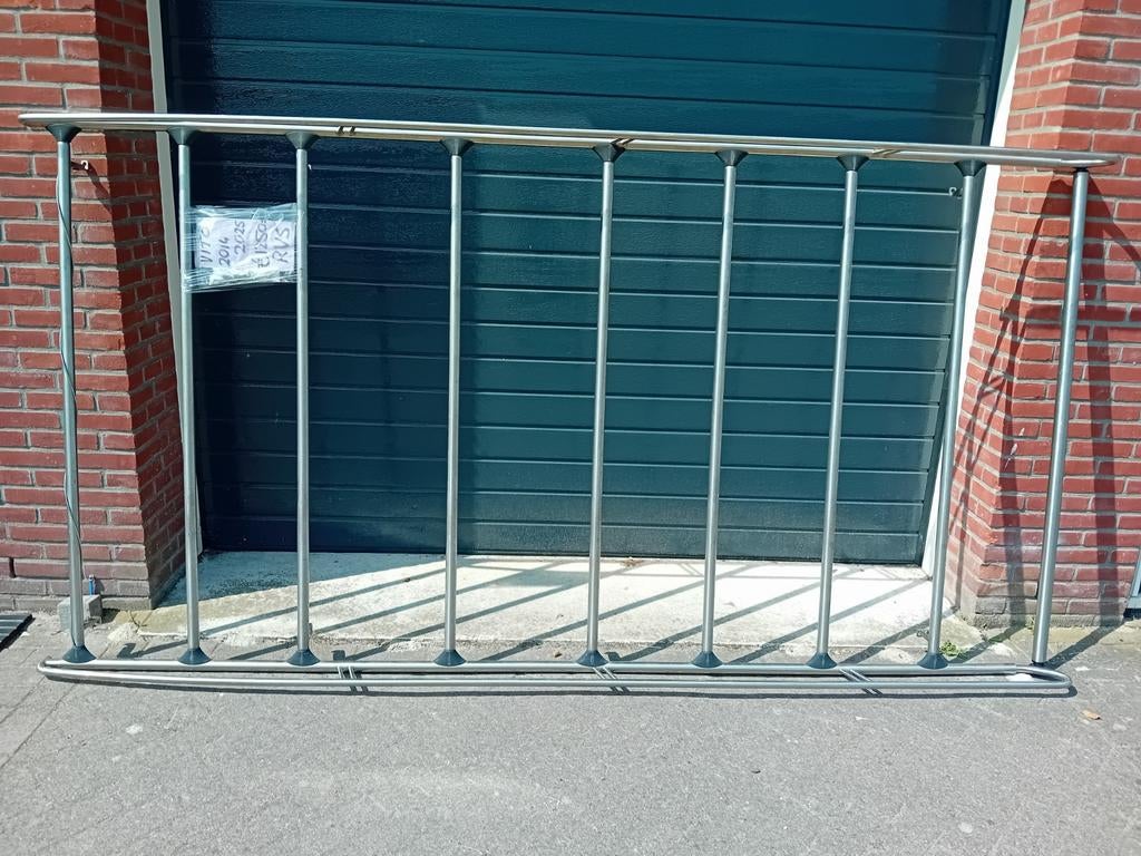 Mercedes vito w447 Tourer Eqv tourrer  rvs equinox imperiaal, Ophalen