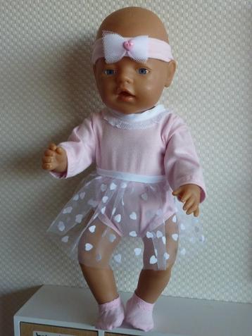 Balletpakje met tutu,hoofdband en slofjes voor de baby  born beschikbaar voor biedingen