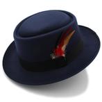 Blauwe pork pie hoed met veer / heren dames wollen fedora, Verzenden, Nieuw, Hoed