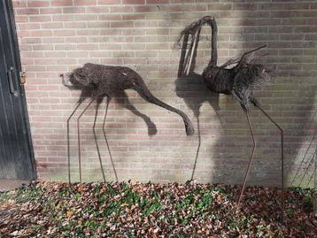2 metalen tuinvogels beschikbaar voor biedingen
