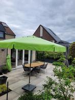 Mooie grote terrasparasol, Ophalen, Verstelbaar, Zo goed als nieuw, Stokparasol
