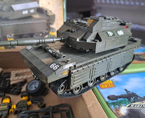 Bouwplezier met leger bouwsets met voertuigen & soldaten, Kinderen en Baby's, Speelgoed | Duplo en Lego, Zo goed als nieuw, Complete set