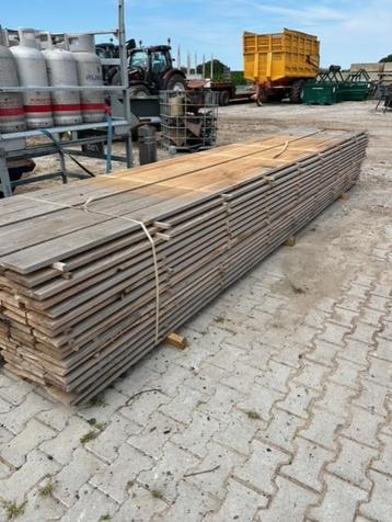 Douglas planken 5 m – partij van 100+ stuks – 20% korting beschikbaar voor biedingen