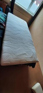 matrastopper van traagschuim 90 x 200 x 8 cm en hoeslakens, Ophalen, 90 cm, Eenpersoons, Zo goed als nieuw