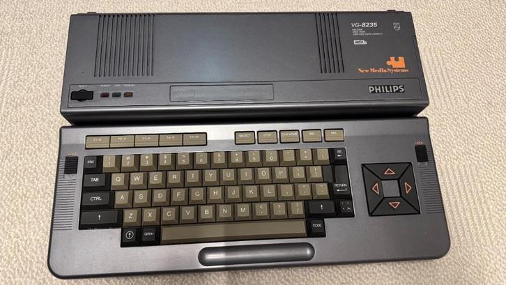 Philips MSX 2 VG-8235 met games, Computers en Software, Vintage Computers, Ophalen of Verzenden
