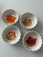 4 kleine taartvormpjes, Ophalen of Verzenden, Zo goed als nieuw, Overige stijlen