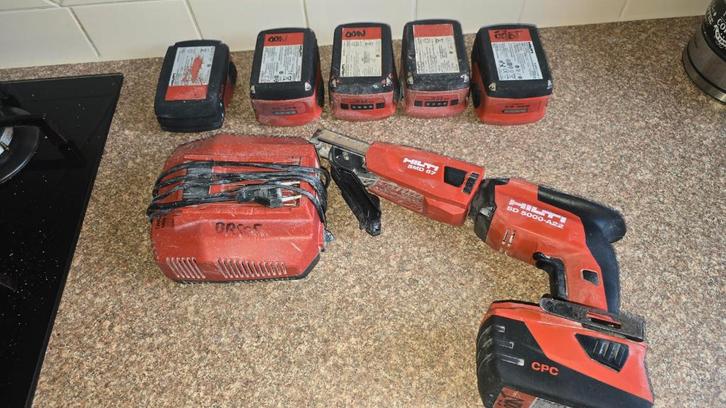 Hilti Bandschroefmachine, Doe-het-zelf en Verbouw, Gereedschap | Handgereedschap, Zo goed als nieuw, Ophalen of Verzenden