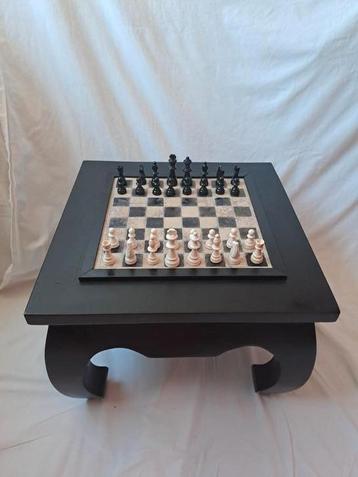 Schaaktafel beschikbaar voor biedingen