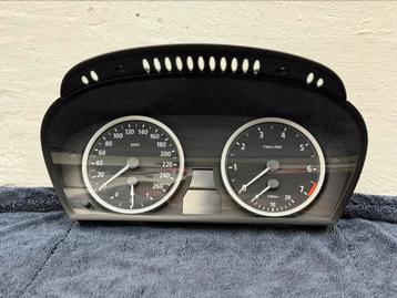 BMW E60 5 Serie - E63 6 Serie Tellerklok Instrumentenpaneel beschikbaar voor biedingen