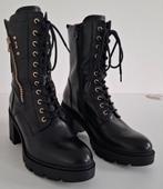 Zwarte veterlaarzen met hak, Kleding | Dames, Schoenen, Ophalen of Verzenden, Zo goed als nieuw, Zwart, Lage of Enkellaarzen