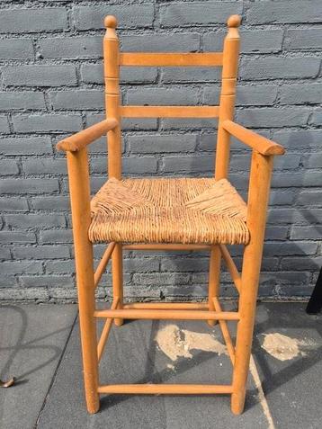 Kindertafelstoel strow rotan biezen beschikbaar voor biedingen