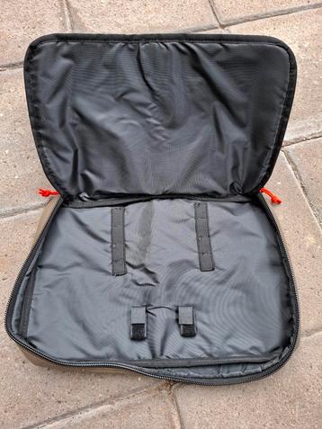 Sonik Buzz Bar Bag in absolute nieuwstaat  beschikbaar voor biedingen