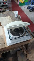 Dakluik Dometic FanTastic Vent 3350, Caravans en Kamperen, Camper-accessoires, Ophalen of Verzenden, Zo goed als nieuw