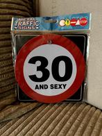 30 and sexy , autoraambord, Nieuw, Ophalen of Verzenden, Pand50, Info@pand50.nl