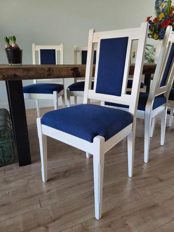 Prachtige houten eetkamerstoelen, nieuw gestoffeerd (blauw) beschikbaar voor biedingen