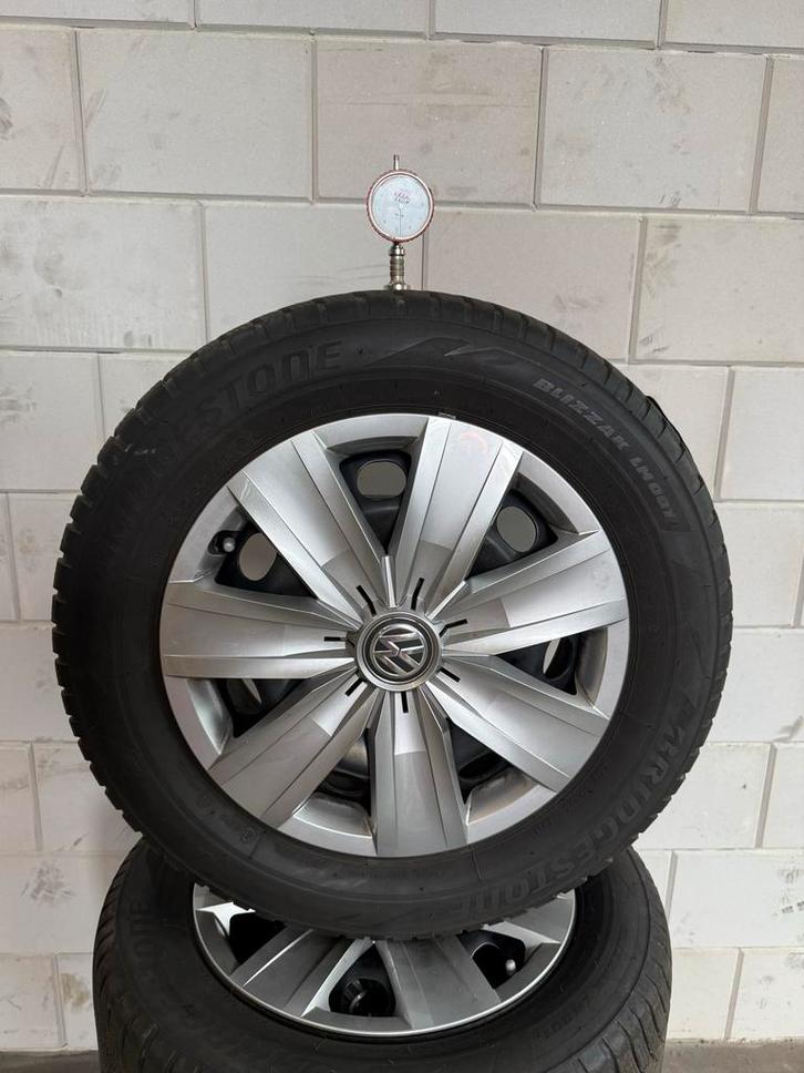 Winterset Bridgestone 205/60 R16 VW T-Roc, Auto-onderdelen, Banden en Velgen, Banden en Velgen, Winterbanden, 16 inch, 205 mm