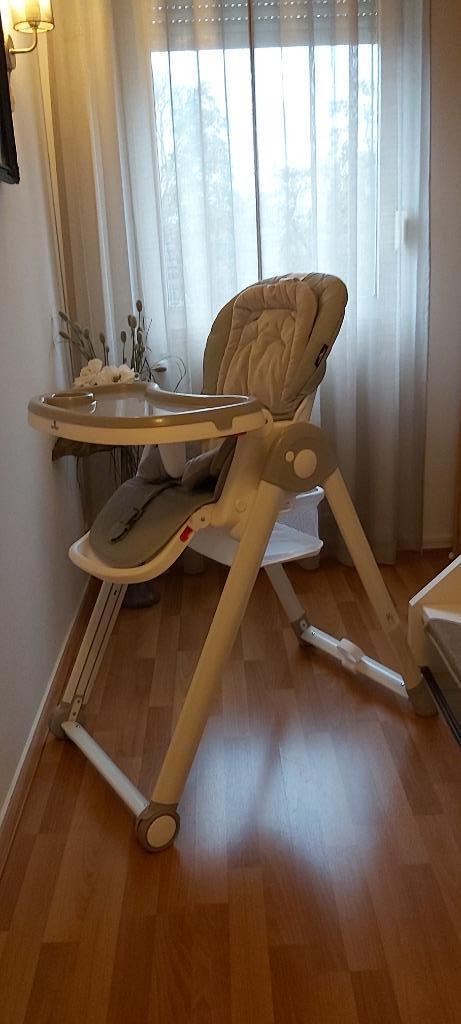 Inklapbare Kinderstoel, Kinderen en Baby's, Kinderstoelen, Zo goed als nieuw, Inklapstoel, Aanschuifbaar, Afneembaar eetblad, Gordel(s)