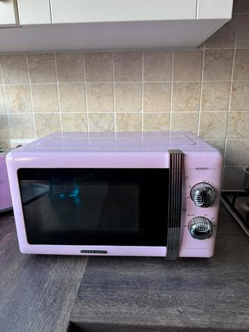 Roze retro magnetron/ smeg style beschikbaar voor biedingen