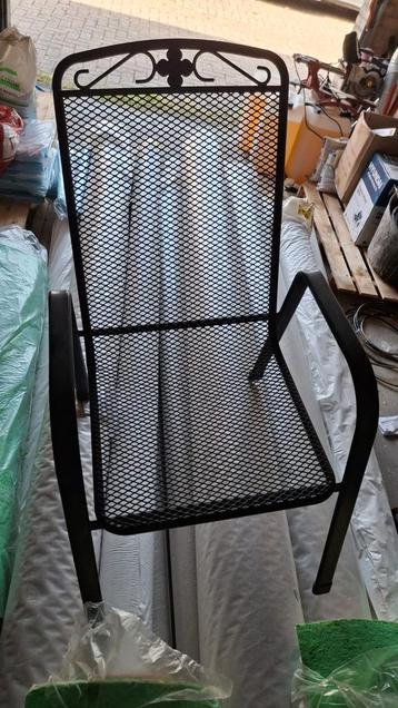 4 goede metalen tuinstoelen! beschikbaar voor biedingen