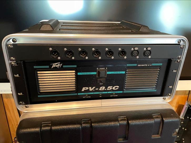 Peavey PV-8.5C versterker eventueel in flightcase, Muziek en Instrumenten, Versterkers | Keyboard, Monitor en PA, Gebruikt, P.A.