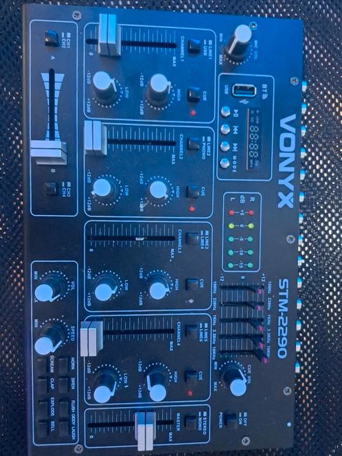 VONYX STM2290, Muziek en Instrumenten, Mengpanelen, Zo goed als nieuw, Minder dan 5 kanalen, Microfooningang, Ophalen of Verzenden