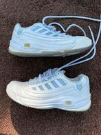 K-Swiss tennisschoen voor zaal of tapijt maat 38, Sport en Fitness, Tennis, Ophalen of Verzenden, Zo goed als nieuw, Schoenen