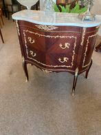 Mooie antieke commode gebogen en vol met brons, Antiek en Kunst, Ophalen