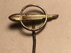 Metalen OPEL OUD LOGO AUTOMERK Speld (Metaalkleur)., Verzamelen, Speldjes, Pins en Buttons, Verzenden, Zo goed als nieuw, Transport