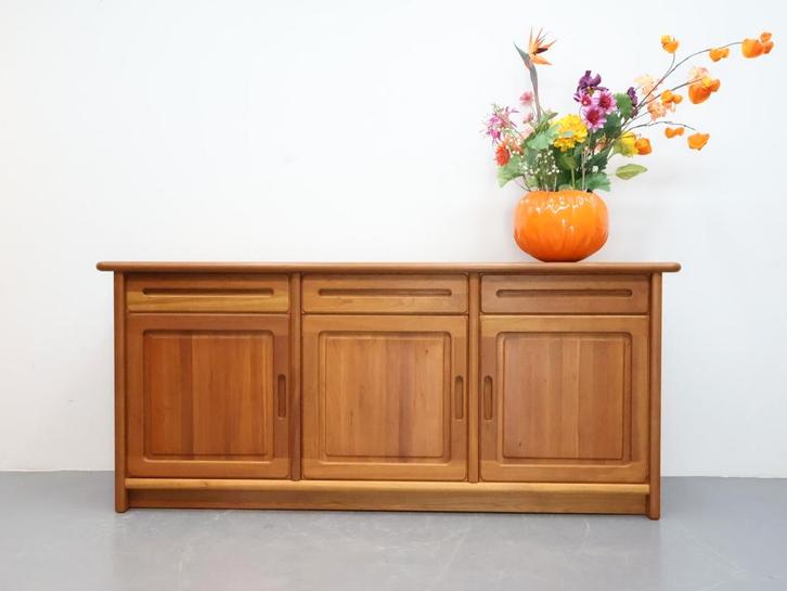 Dyrlund | Vintage Dressoir | Jaren 70, Huis en Inrichting, Kasten | Dressoirs, Gebruikt, 150 tot 200 cm, 25 tot 50 cm, Met lade(s)