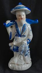Chinees Vissertje - Handgeschilderd Beeldje, Antiek en Kunst, Kunst | Beelden en Houtsnijwerken, Ophalen of Verzenden