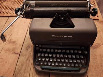 Remington typemachine beschikbaar voor biedingen