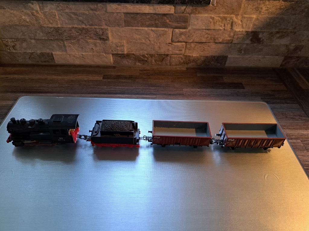 Locomotief,  kolenwagen,  2 goederenwagons, Hobby en Vrije tijd, Ophalen of Verzenden, Gebruikt, Gelijkstroom, Locomotief
